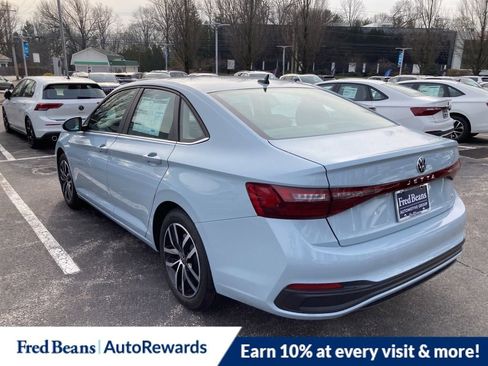 New 2026 Volkswagen Jetta SE image 4