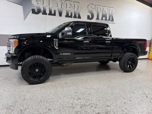 Used 2017 Ford F250 Platinum w/ Platinum Ultimate Package image 4