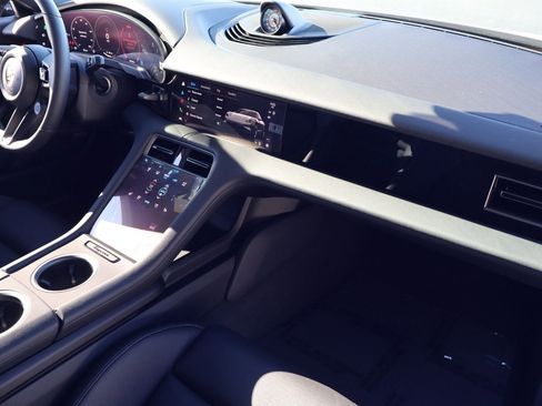 New 2026 Porsche Taycan image 25