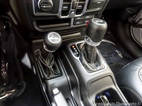 Used 2021 Jeep Wrangler Unlimited Sahara w/ Dual Top Group image 18