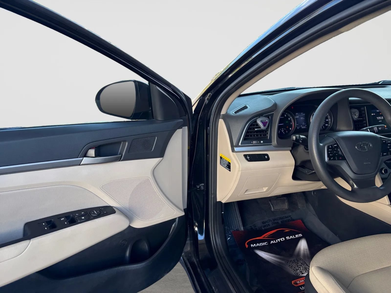 Used 2017 Hyundai Elantra SE FWD image 11