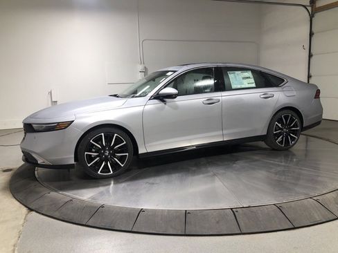 New 2025 Honda Accord Touring image 4