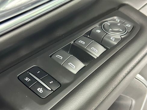 Used 2023 Chevrolet Suburban High Country w/ Premium Package image 41