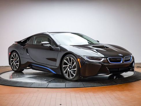 Used 2017 BMW i8 image 6