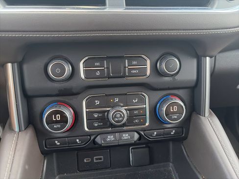 Used 2022 Chevrolet Tahoe LT RWD image 21