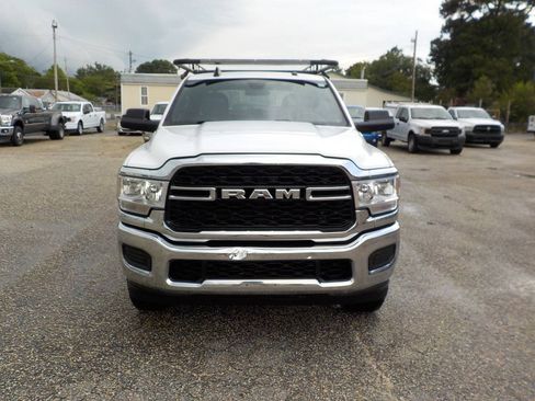 Used 2022 RAM 2500 Tradesman w/ Chrome Appearance Group AWD/4WD image 9