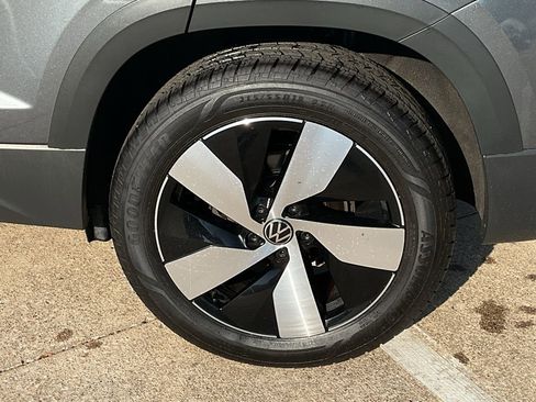 Used 2025 Volkswagen Taos S image 8