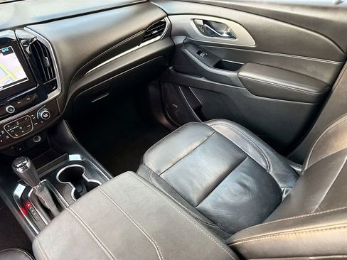 Used 2018 Chevrolet Traverse LT FWD image 26