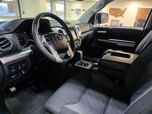 Used 2014 Toyota Tundra SR5 w/ SR5 Upgrade Package image 16