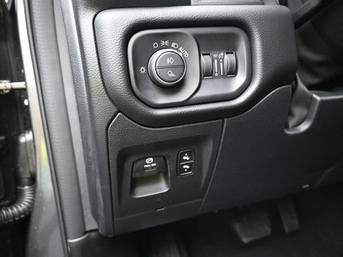 New 2026 RAM 1500 4x4 Crew Cab image 14