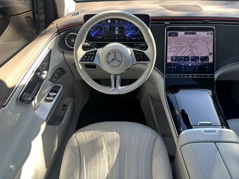 Used 2023 Mercedes-Benz EQE 500 4MATIC SUV image 16