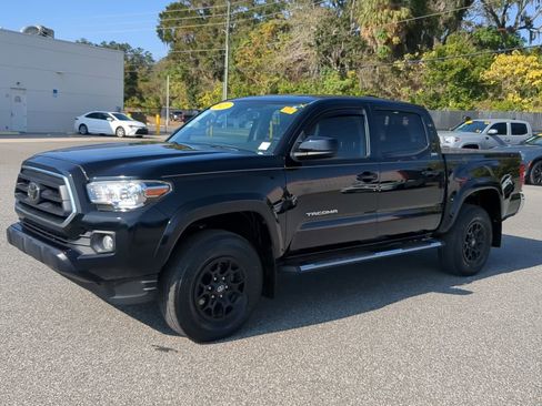 Used 2020 Toyota Tacoma TRD Sport image 10