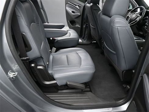 Used 2024 Buick Enclave Premium image 14