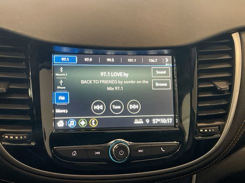 Used 2019 Chevrolet Trax LT w/ LT Convenience Package image 16