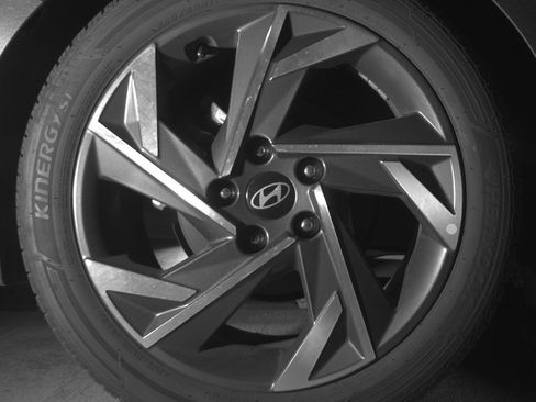 Used 2025 Hyundai Elantra SEL FWD image 15