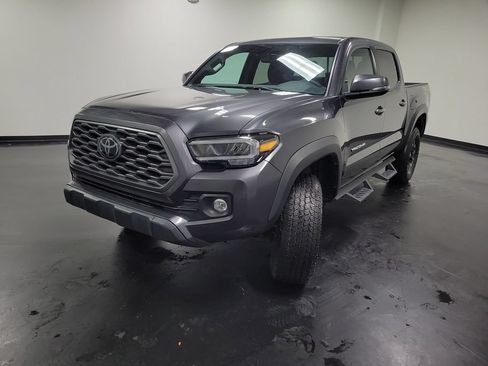Used 2023 Toyota Tacoma TRD Off-Road AWD/4WD image 4