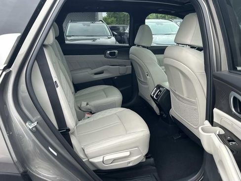 Used 2025 Kia Sorento SX Prestige AWD/4WD image 17