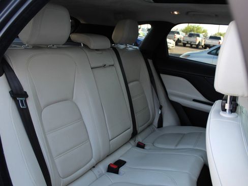 Used 2020 Jaguar F-PACE Prestige AWD/4WD image 23