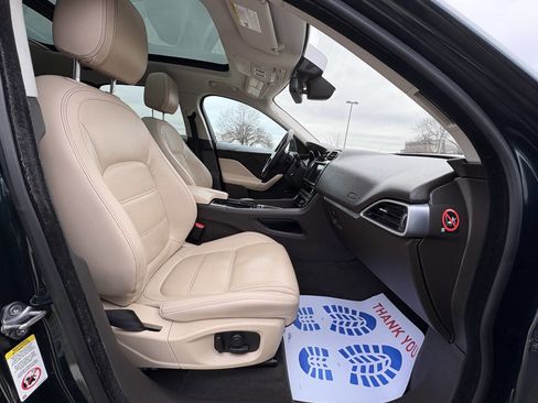 Used 2018 Jaguar F-PACE Prestige image 30