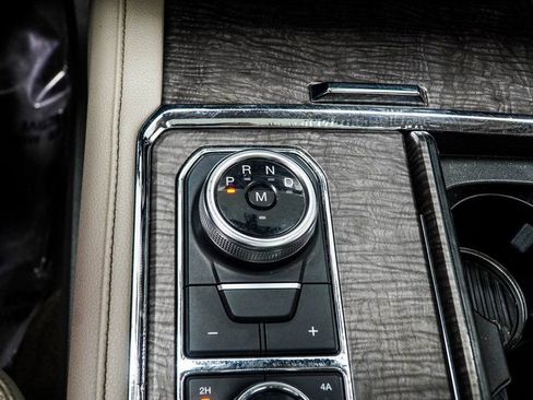 Used 2021 Ford Expedition Max Limited image 19