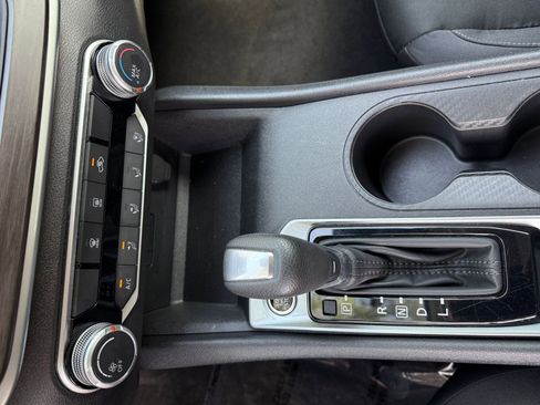 Used 2025 Nissan Altima 2.5 SV image 38