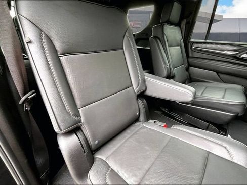 Used 2024 GMC Yukon XL Denali AWD/4WD image 28
