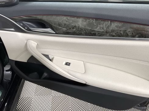 Certified 2023 BMW 540i xDrive w/ Executive Package image 17