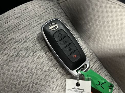 Used 2023 Nissan Rogue SV image 23