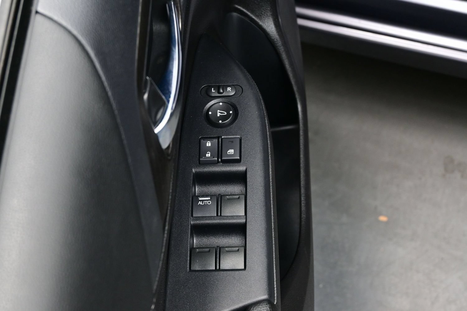 Used 2017 Honda Accord Sport image 10