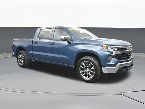 Used 2024 Chevrolet Silverado 1500 LT AWD/4WD image 18