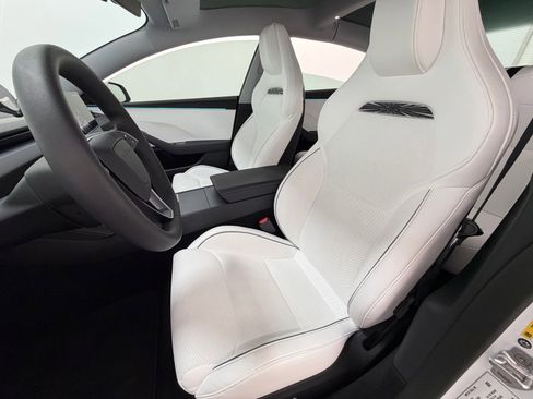 Used 2025 Tesla Model 3 Performance AWD/4WD image 28