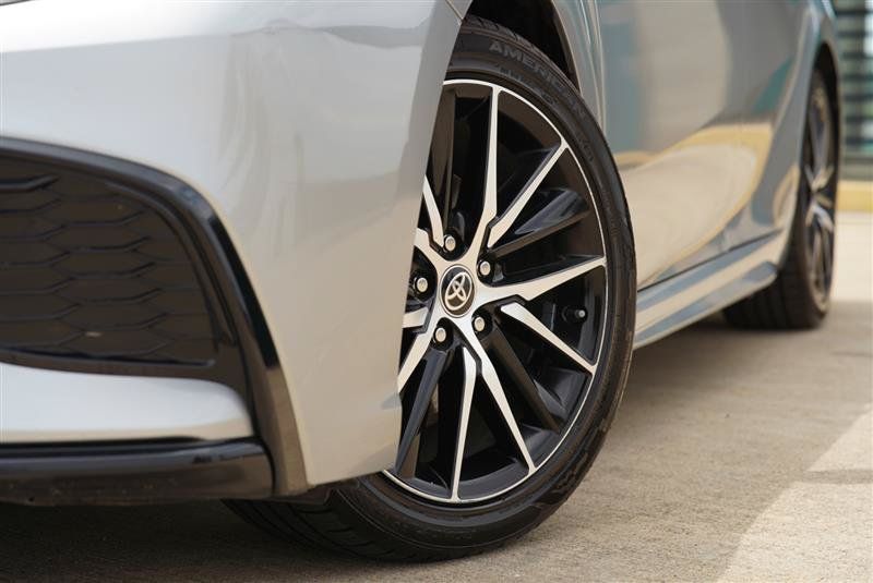 Used 2024 Toyota Camry SE w/ Audio Upgrade Package FWD image 14