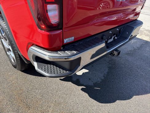 New 2026 GMC Sierra 1500 SLE AWD/4WD image 9