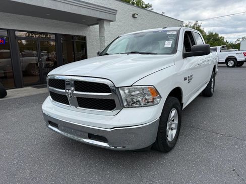 Used 2019 RAM 1500 Classic SLT AWD/4WD image 1
