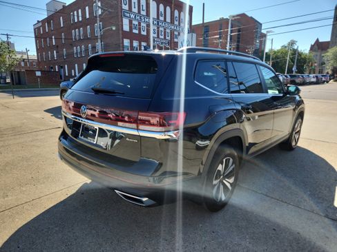 New 2026 Volkswagen Atlas SE image 5