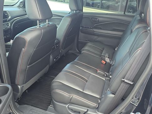 Used 2025 Honda Passport TrailSport image 16