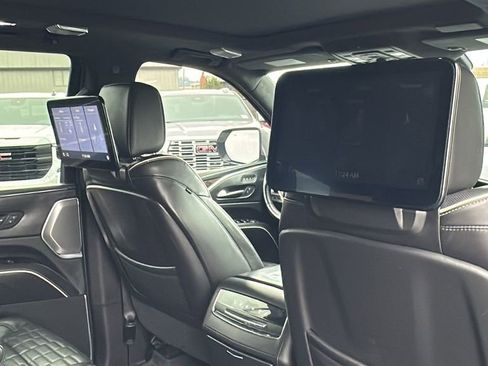 Used 2021 Cadillac Escalade Premium Luxury Platinum image 16