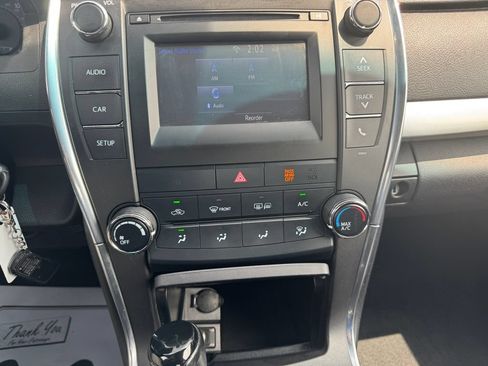 Used 2017 Toyota Camry SE FWD image 25