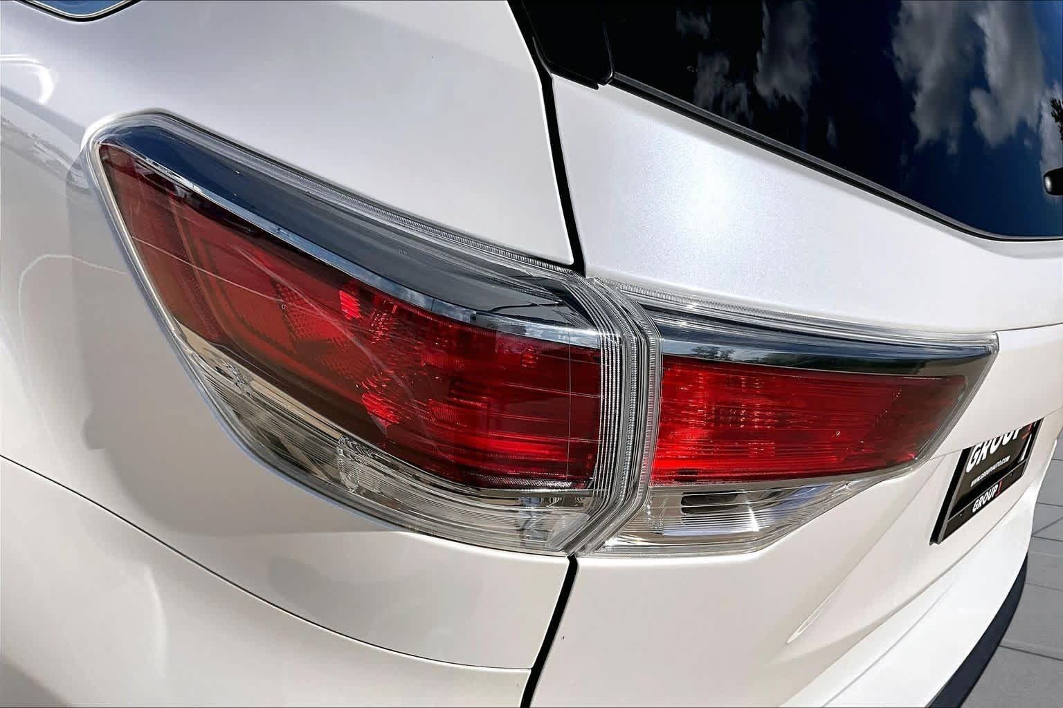 Used 2015 Toyota Highlander Limited FWD image 29