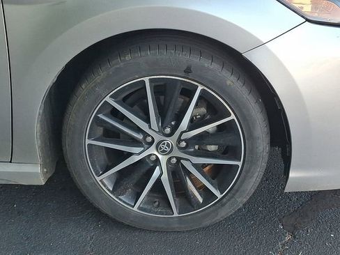 Used 2021 Toyota Camry SE FWD image 2