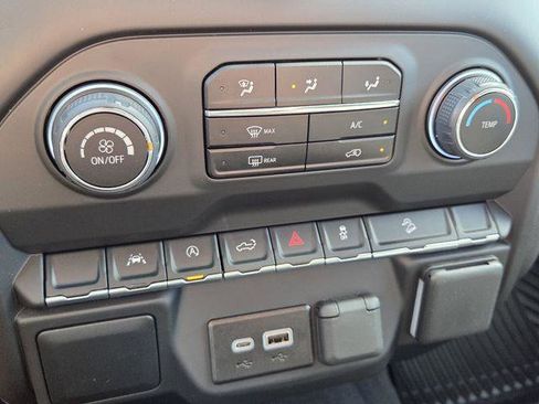 Used 2025 Chevrolet Silverado 1500 Custom Trail Boss image 60