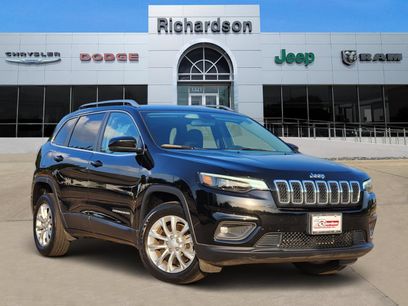 Used 2019 Jeep Cherokee Latitude w/ Popular Appearance Group
