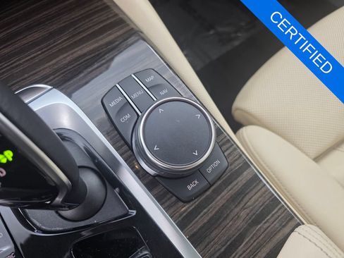 Certified 2023 BMW 530e w/ Premium Package RWD image 25