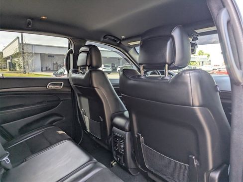 Used 2022 Jeep Grand Cherokee Laredo X image 16