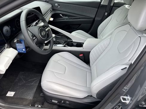 New 2026 Hyundai Elantra Limited FWD image 9