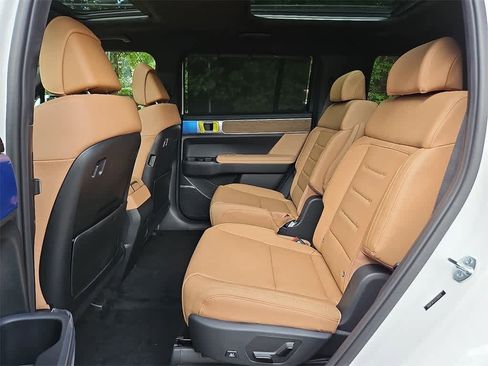 New 2026 Hyundai Santa Fe Calligraphy image 8