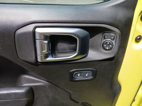 Used 2023 Jeep Wrangler Unlimited Sport AWD/4WD image 14