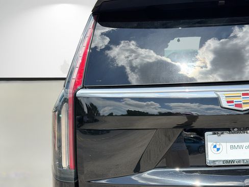 Used 2022 Cadillac Escalade Premium Luxury Platinum AWD/4WD image 10