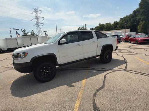 Certified 2019 Chevrolet Colorado ZR2 w/ ZR2 Dusk Special Edition AWD/4WD image 4