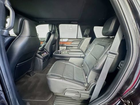 Used 2021 Lincoln Navigator Reserve w/ Luxury Package AWD/4WD image 24